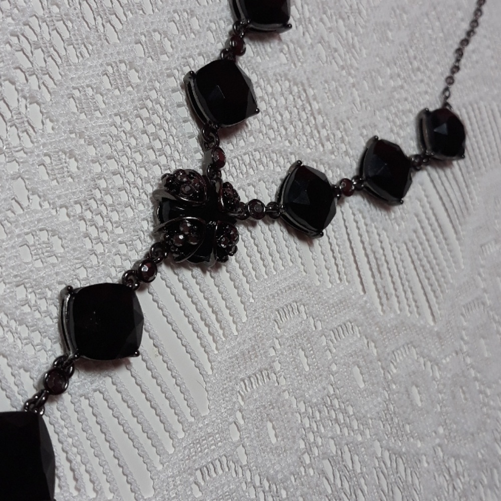 Black glam necklace